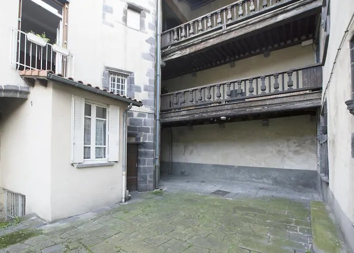Le Medieval Apartment *